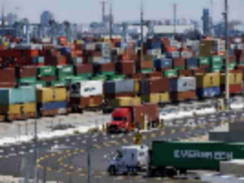 Half of LA port’s truck gates go unused ahead of peak season