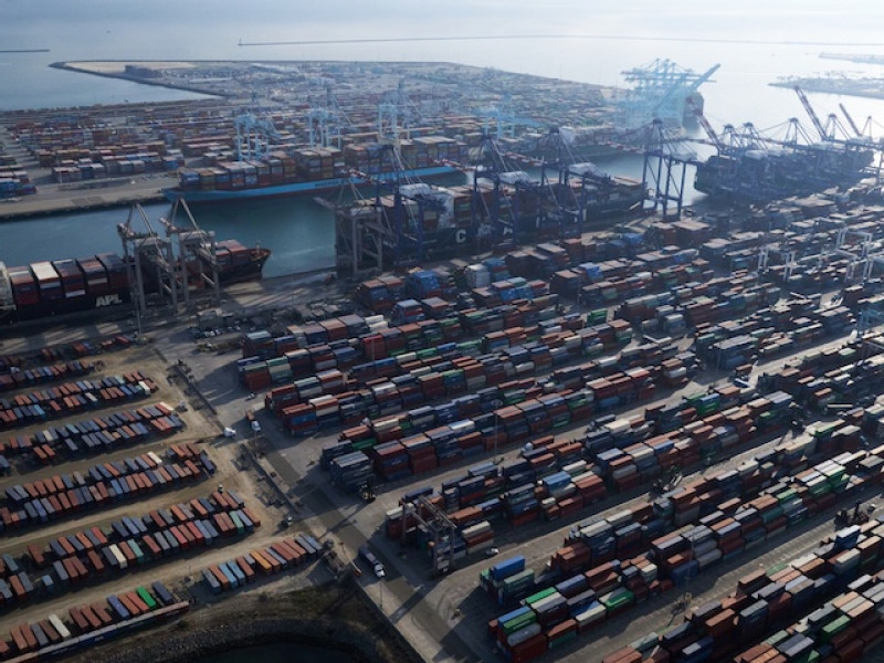 Port of Los Angeles processed 939,597 TEUs in July