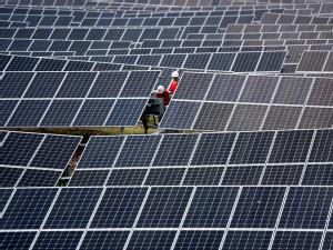 New US solar tariffs on Southeast Asia to raise prices, cut profit margins