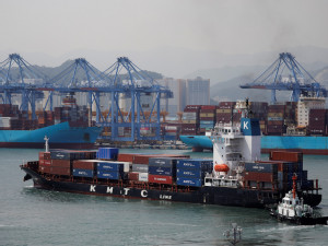 https://www.ajot.com/images/uploads/article/SOUTHKOREA-ECONOMY-EXPORTERS.JPG