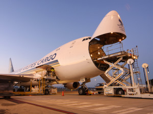 https://www.ajot.com/images/uploads/article/Singapore-Airlines-Cargo.jpg