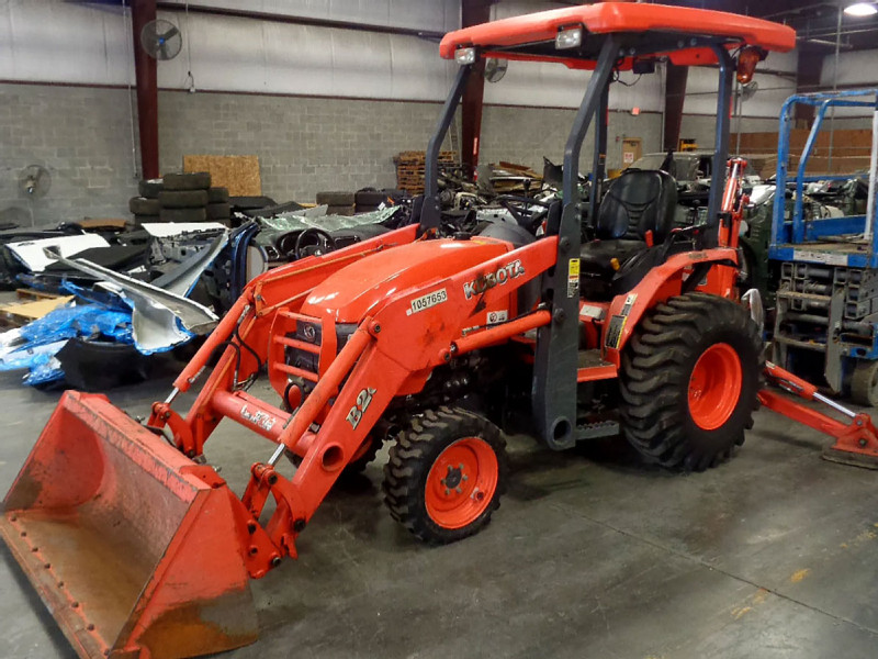 Norfolk CBP officers seize heavy equipment stolen in Massachusetts and bound to Guinea