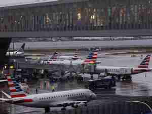 Projected air traffic growth runs counter to climate goals, study says