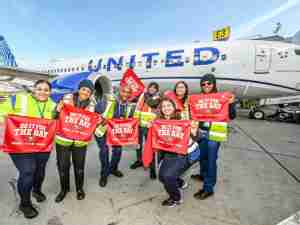 An NFL First: 49ers and United Airlines launch SAF Pilot Project to reduce carbon emissions