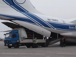 https://www.ajot.com/images/uploads/article/Volga-Dnepr-L76TD90VD-freighter.jpg