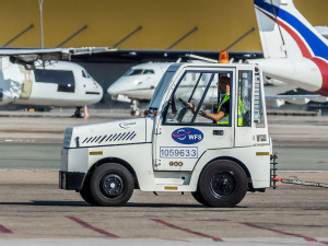 https://www.ajot.com/images/uploads/article/WFS-towing-tractors-and-other-Ground-Support-Equipment-at-Paris-Charles-de-Gaulle-Airport.jpg