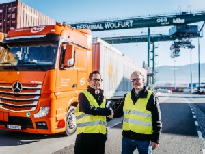 https://www.ajot.com/images/uploads/article/Wolfurt_container_terminal.jpg