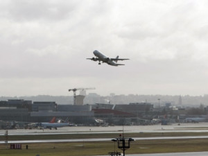 https://www.ajot.com/images/uploads/article/blagnac-airport-in-toulouse-france-photographer-matthieu-rondel-bloomberg.jpg