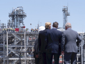 https://www.ajot.com/images/uploads/article/cameron-lng-export-facility-trump.jpg