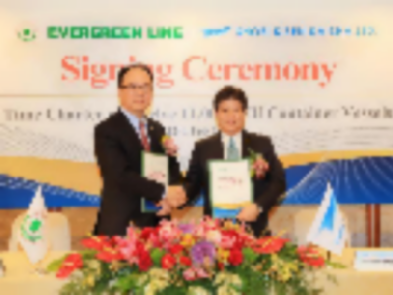 Evergreen charters twelve 11,000 TEU containerships