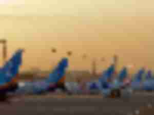 https://www.ajot.com/images/uploads/article/flydubai-fleet-tarmac.jpg