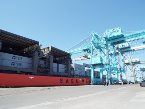 https://www.ajot.com/images/uploads/article/jaxport-container-crane-2.jpg