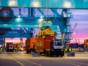 https://www.ajot.com/images/uploads/article/jaxport-loading-port-truck.jpg