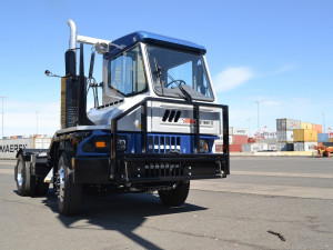 https://www.ajot.com/images/uploads/article/kalmar-terminal-truck-brazil.jpg