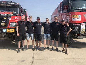 https://www.ajot.com/images/uploads/article/mammoet-dakar-rally-2019.jpg