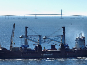 SeaPort Manatee welcomes two more eco-efficient mobile harbor cranes