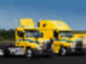 https://www.ajot.com/images/uploads/article/penske-truck-leasing-trucks.jpeg