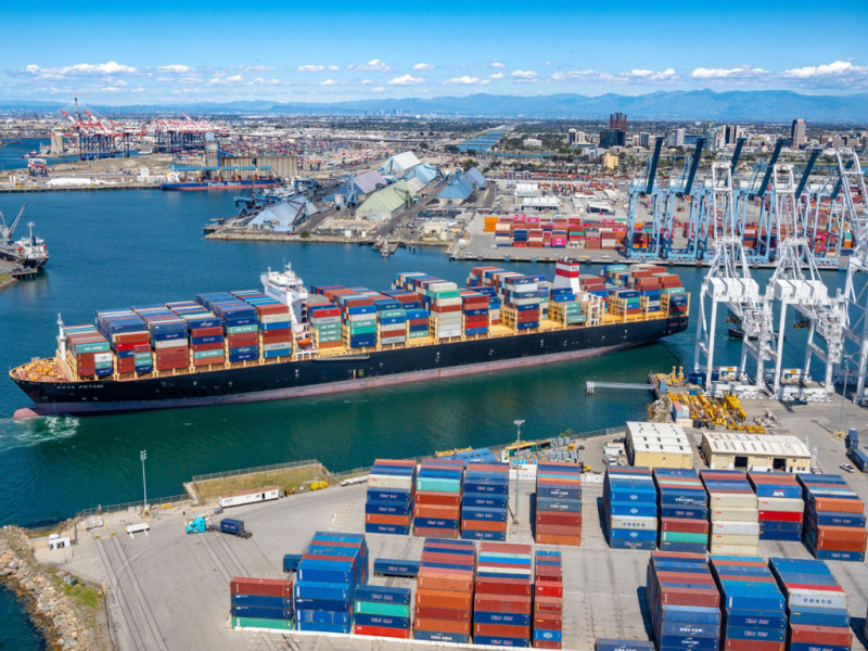 Port of Long Beach moves a record 8.1 million TEUs in 2020