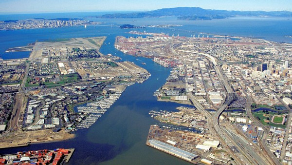 https://www.ajot.com/images/uploads/article/portofoakland.jpg