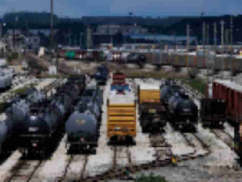 Canada railways lock out unionized workers, snarling trade