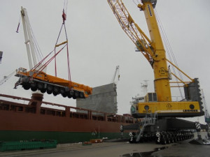 https://www.ajot.com/images/uploads/article/wwpc-stedar-group-crane-shipment-1-5-2018-1.jpg