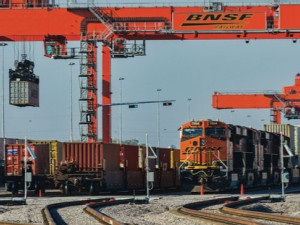 https://www.ajot.com/images/uploads/article/596-bnsf-intermodal-pg-20.jpg