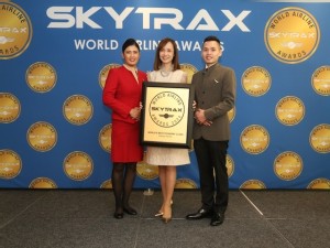 https://www.ajot.com/images/uploads/article/Cathay_Pacific_at_the_Skytrax_World_Airline_Awards.jpg