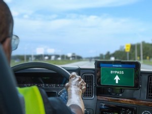 Drivewyze and Diesel Tech Industries partner to bring weigh station bypass and in-cab alerts to Guardian ELOG customers