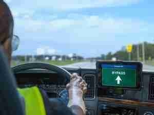 Drivewyze and Diesel Tech Industries partner to bring weigh station bypass and in-cab alerts to Guardian ELOG customers