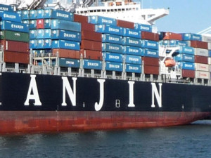 https://www.ajot.com/images/uploads/article/Hanjin_dallas_container_ship_cropped.jpg