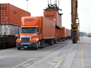 https://www.ajot.com/images/uploads/article/Schneider-Intermodal-baltimore.jpg