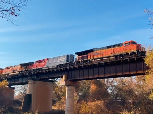 https://www.ajot.com/images/uploads/article/bnsf-electric-rail-test.jpg