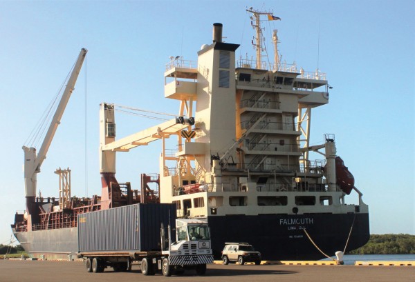 World Direct Shipping’s containership Falmouth berths at Port Manatee, discharging produce and other cargo originating in Mexico’s state of Veracruz.