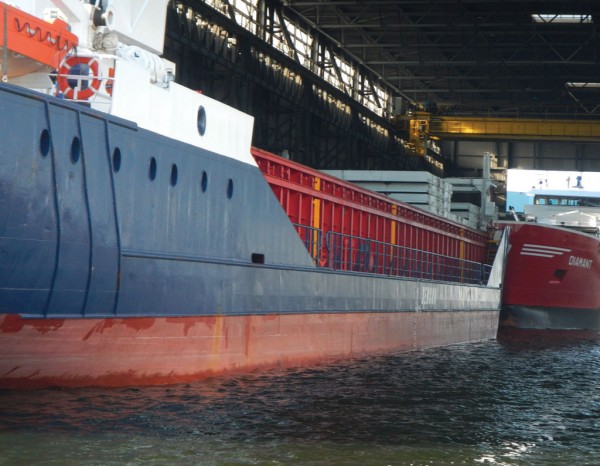 The Waterland Terminal contains three all-weather berths in which vessels can pull into a “roofed” terminal with a gantry-like crane arrangement in the ceiling to provide loading and unloading.