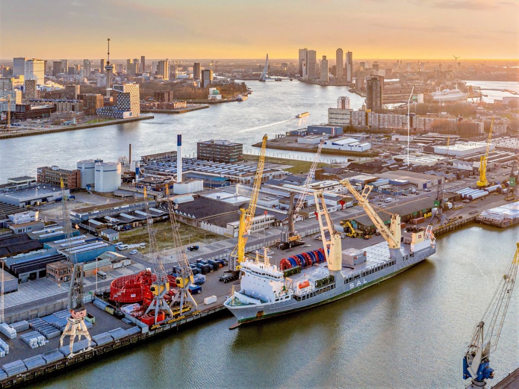 Breakbulk hub port of Rotterdam Photo: SAL Heavy Lift