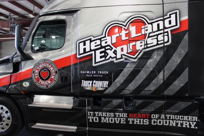 Heartland Express Receives 10,000th Freightliner Tractor | AJOT.COM