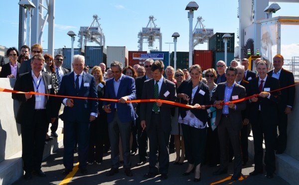 ICTSI Australian terminal is complete (from left): Anders Dømmestrup, VICT CEO; John Lines, ANL Managing Director; Enrique Razon, ICTSI Chairman and CEO; Honorable Luke Donnellan, Victoria State Minister for Ports; Councillor Bernadene Voss, Port Phillip City Mayor; Christian Gonzalez, ICTSI Senior Vice President and Asia-Pacific Regional Head; and Brendan Bourke, Port of Melbourne CEO.