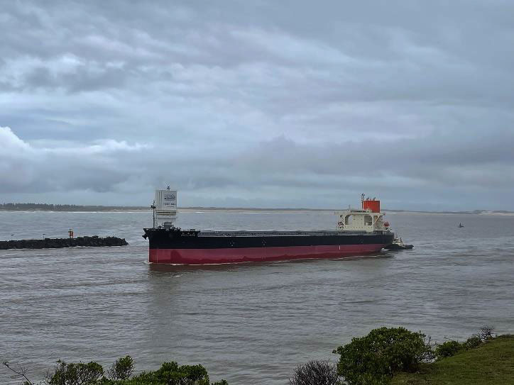 SHOFU MARU entering Newcastle