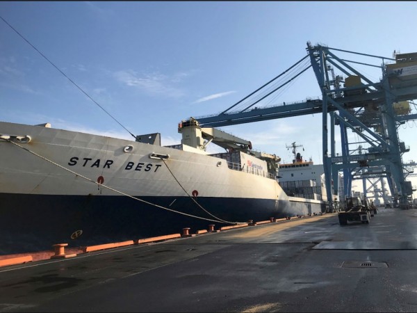 M/V Star Best discharge operations Dec. 27, 2018 at the Port of Wilmington, Delaware.