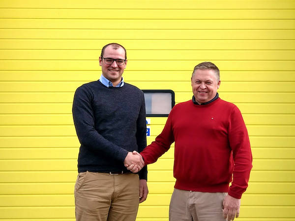 Thomas Dietvorst (left), general manager, load monitoring and former Straightpoint owner David Ayling outside the company’s Hampshire, UK facility. 