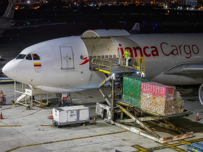 https://www.ajot.com/images/uploads/article/769-AVIANCA_A330-200F_N335QT_MIA_1023_JP.jpg