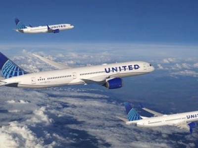 https://www.ajot.com/images/uploads/article/Boeing_and_United_Airlines_Order.jpg