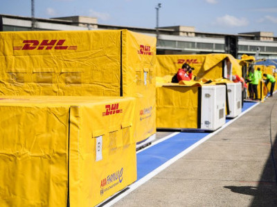 https://www.ajot.com/images/uploads/article/Custom-designed_DHL_~Formula_E_teams.jpg