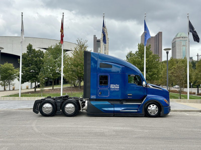 https://www.ajot.com/images/uploads/article/Kenworth_T680_truck.jpg