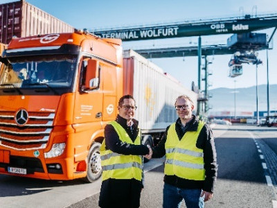 https://www.ajot.com/images/uploads/article/Wolfurt_container_terminal.jpg