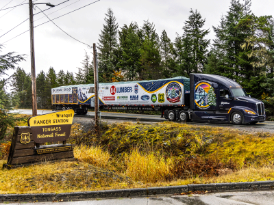 https://www.ajot.com/images/uploads/article/Wrangell-Christmas-Tree-Delivery-from-Alaska-to-Washington.png