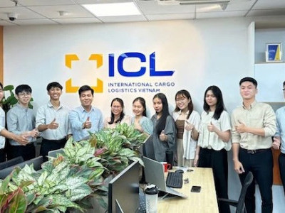 https://www.ajot.com/images/uploads/article/_International_Cargo_Logistics_Vietnam_team.jpg