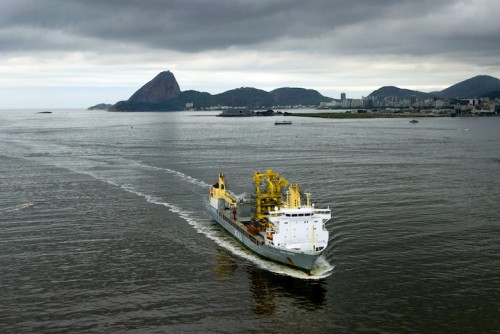 https://www.ajot.com/images/uploads/article/210224_MV_Anne-Sofie_-_inbound_Brasil_with_pipelay_tower.jpg