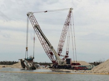 https://www.ajot.com/images/uploads/article/Crane-Rental-Corporation-dragline-recovery-2.jpg