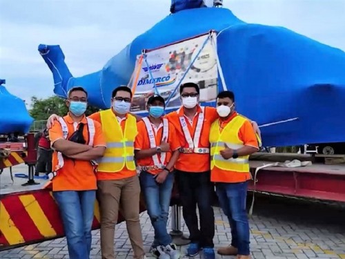 https://www.ajot.com/images/uploads/article/Dimerco-team-delivered-3-helicopters-to-West-Jakarta1.jpg